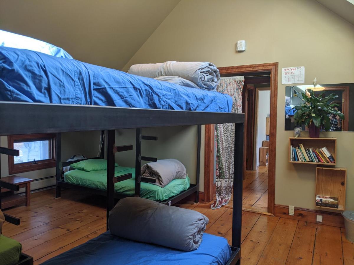 Hostel Tevere Warren Bagian luar foto